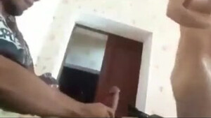 Таджик трахает молодую таджичку раком на диване