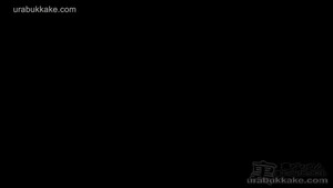Азиатку залили спермой с головы до ног
