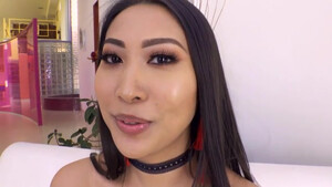 Очень глубокий анал с азиатской нимфоманкой Sharon Lee